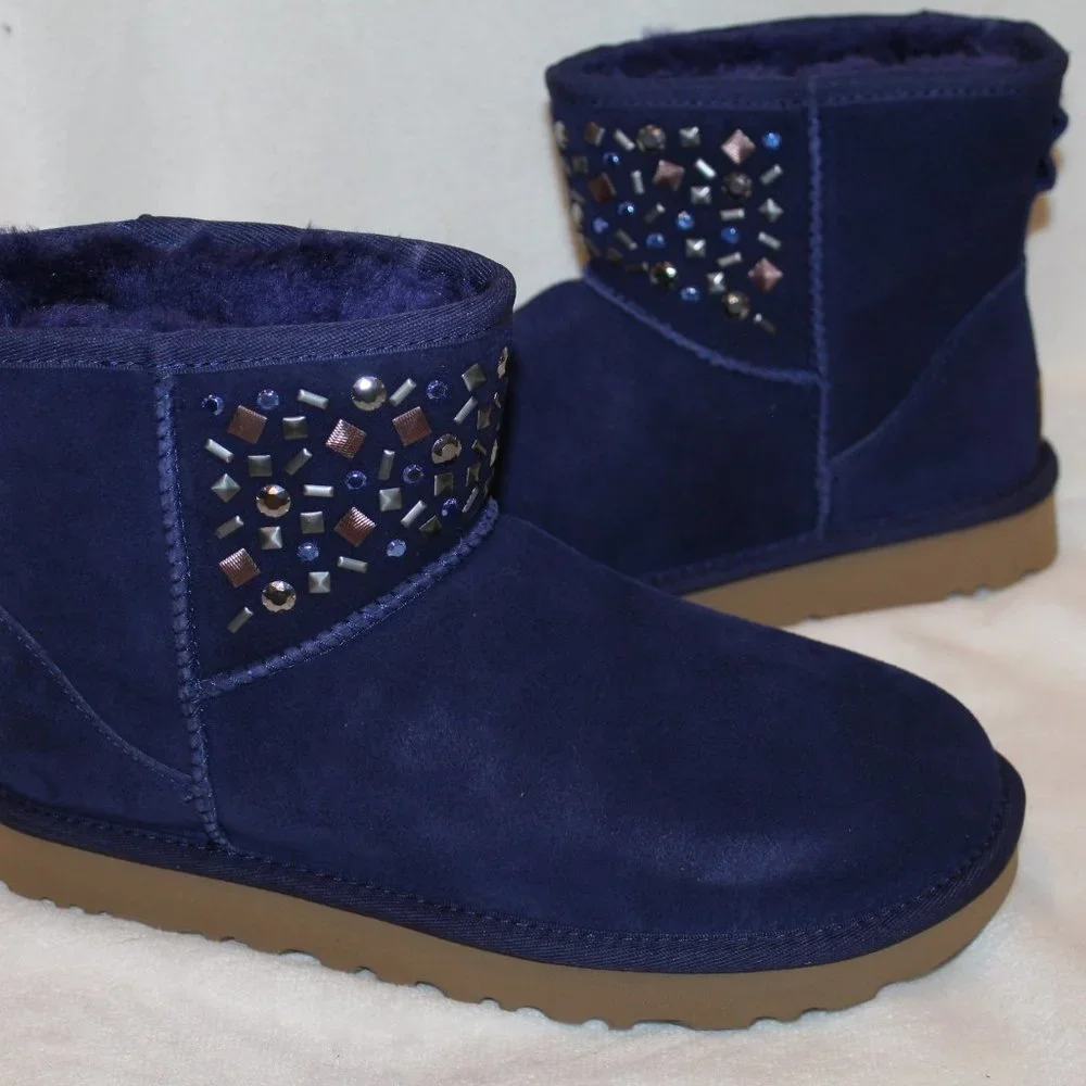 NIB UGG WOMEN'S CLASSIC MINI SUEDE STUDDED SHEARLING LINED BOOTS‎ BLUE